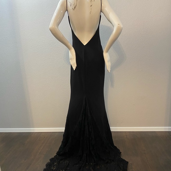 Backless Gown with Lace Train - Picture 6 of 8